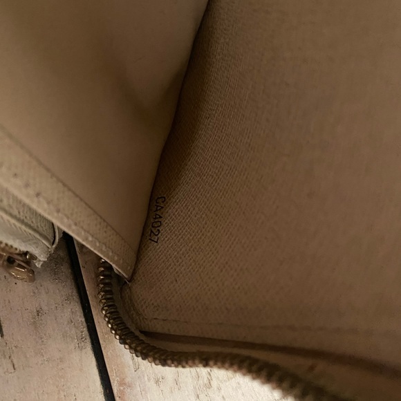 SOLD Authentic Louis Vuitton Damier Azur - Picture 6 of 9